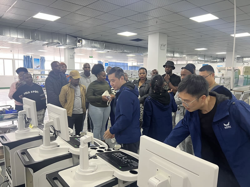 綿陽非洲留學生團參訪我司工廠，共促中外國際交流與商務合作新篇章！5.jpg