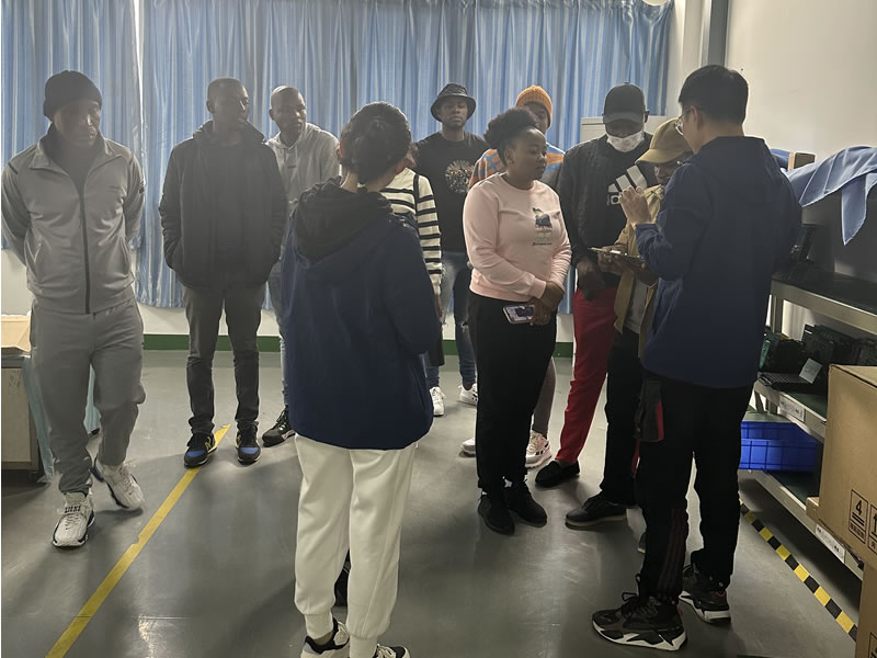 綿陽非洲留學生團參訪我司工廠，共促中外國際交流與商務合作新篇章！6.jpg